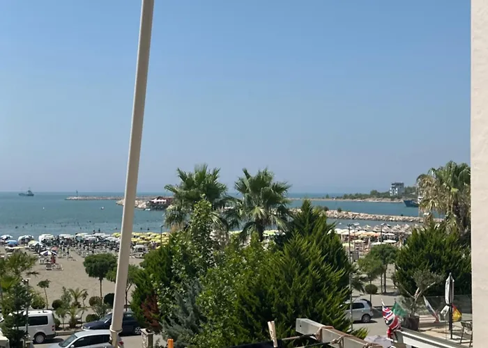 Alb Apartament شقة