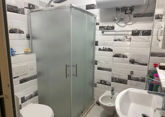 Alb Apartament شقة *