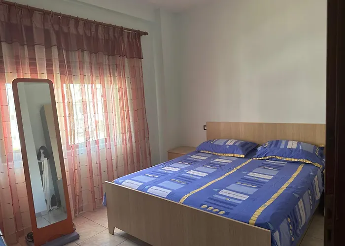 Alb Apartament شقة